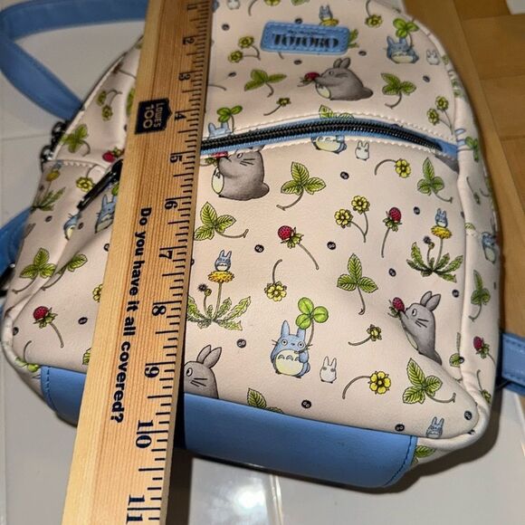 Loungefly Studio Ghibli My Neighbor Totoro Berry Picking Mini Backpack - Picture 10 of 11
